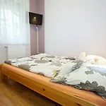 Zoli Apartmanok-maya Koelcsey 34-36 Hajdúszoboszló
