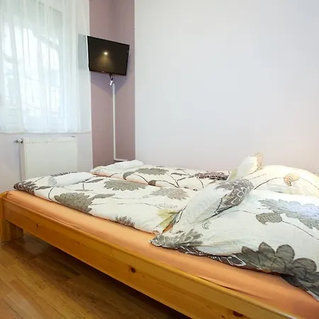 Zoli Apartmanok-maya Koelcsey 34-36 Hajdúszoboszló